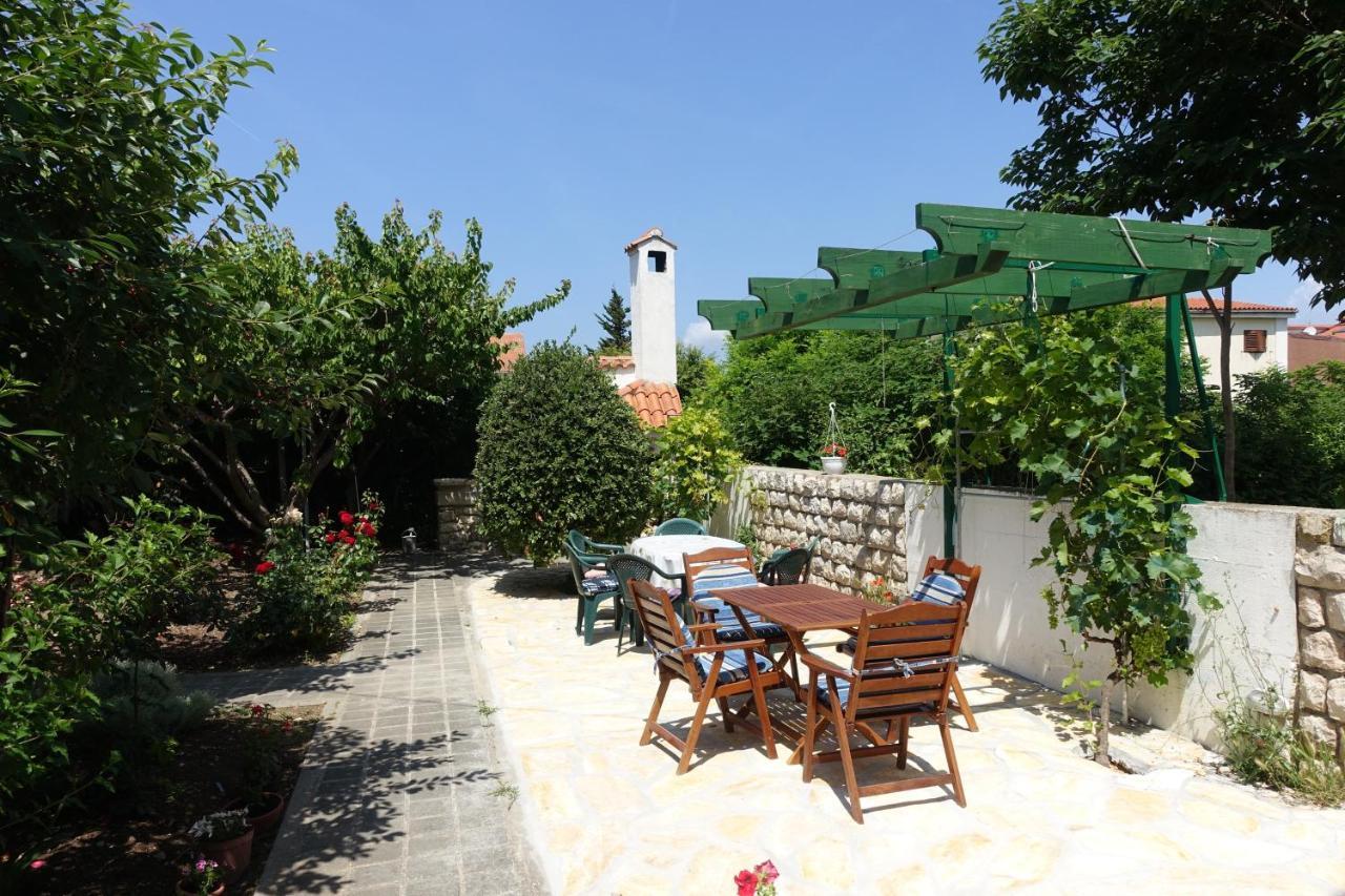 Apartments And Rooms With Parking Space Nin, Zadar - 5805 Exteriör bild
