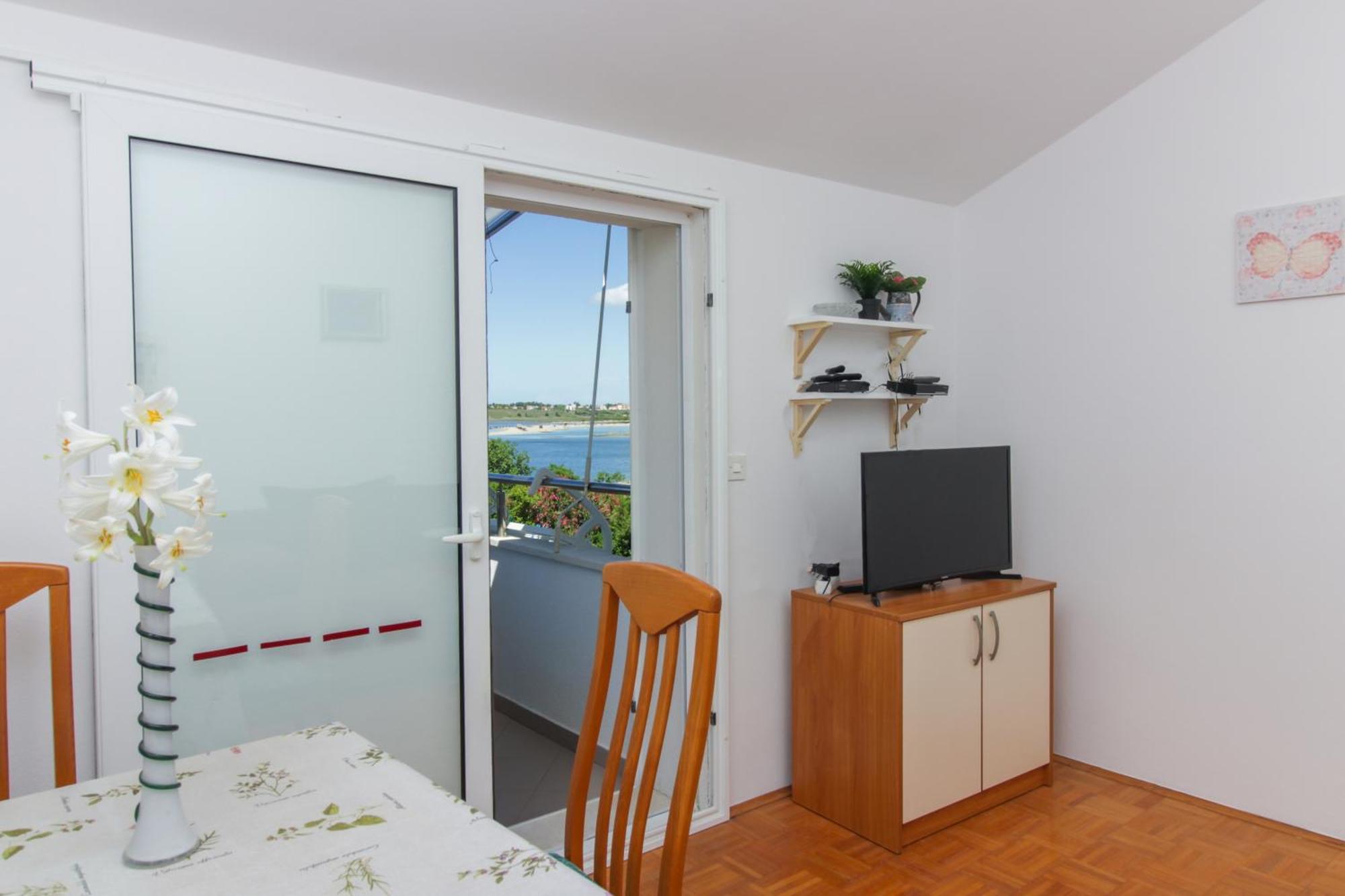 Apartments And Rooms With Parking Space Nin, Zadar - 5805 Rum bild