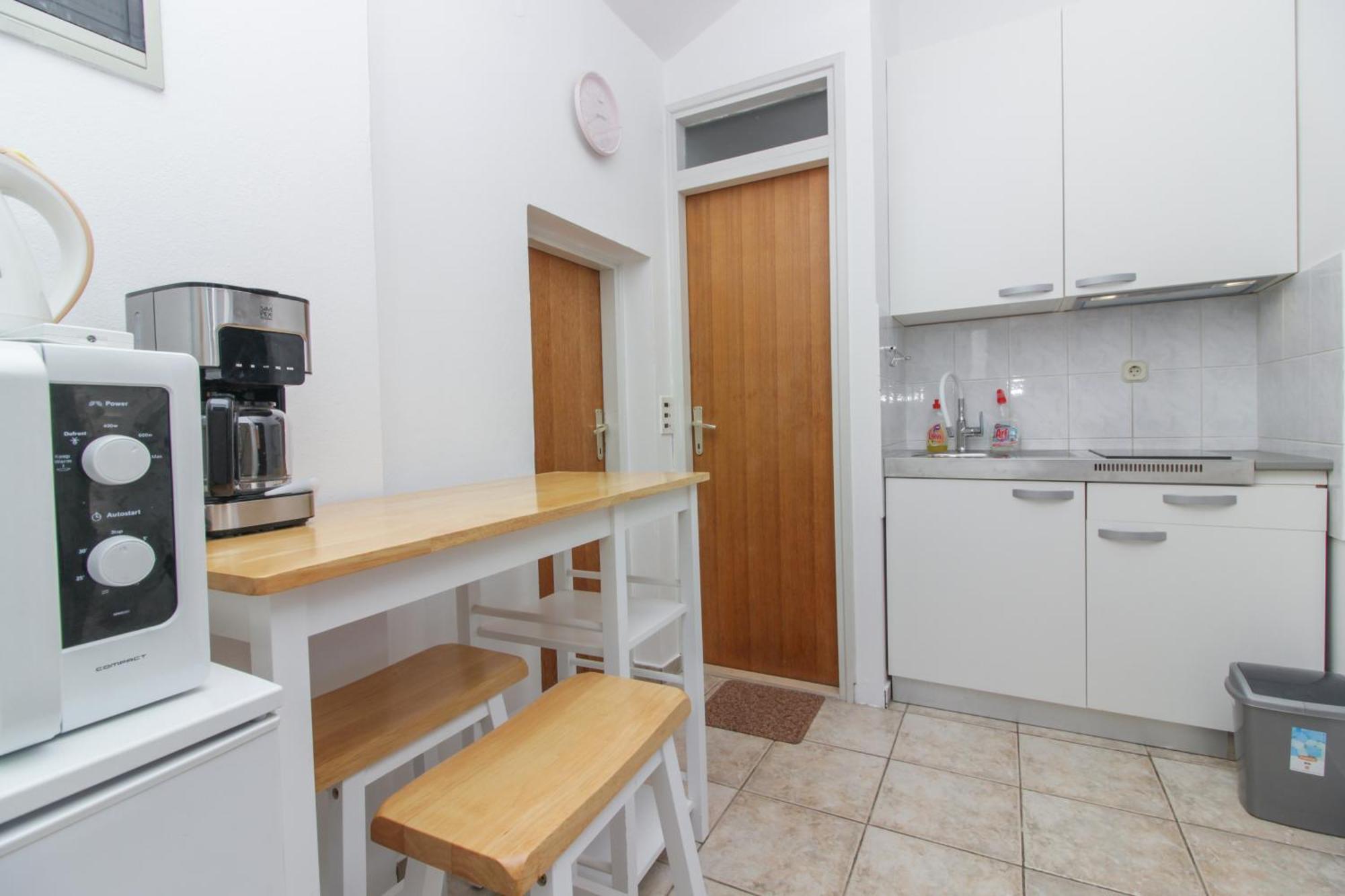 Apartments And Rooms With Parking Space Nin, Zadar - 5805 Exteriör bild