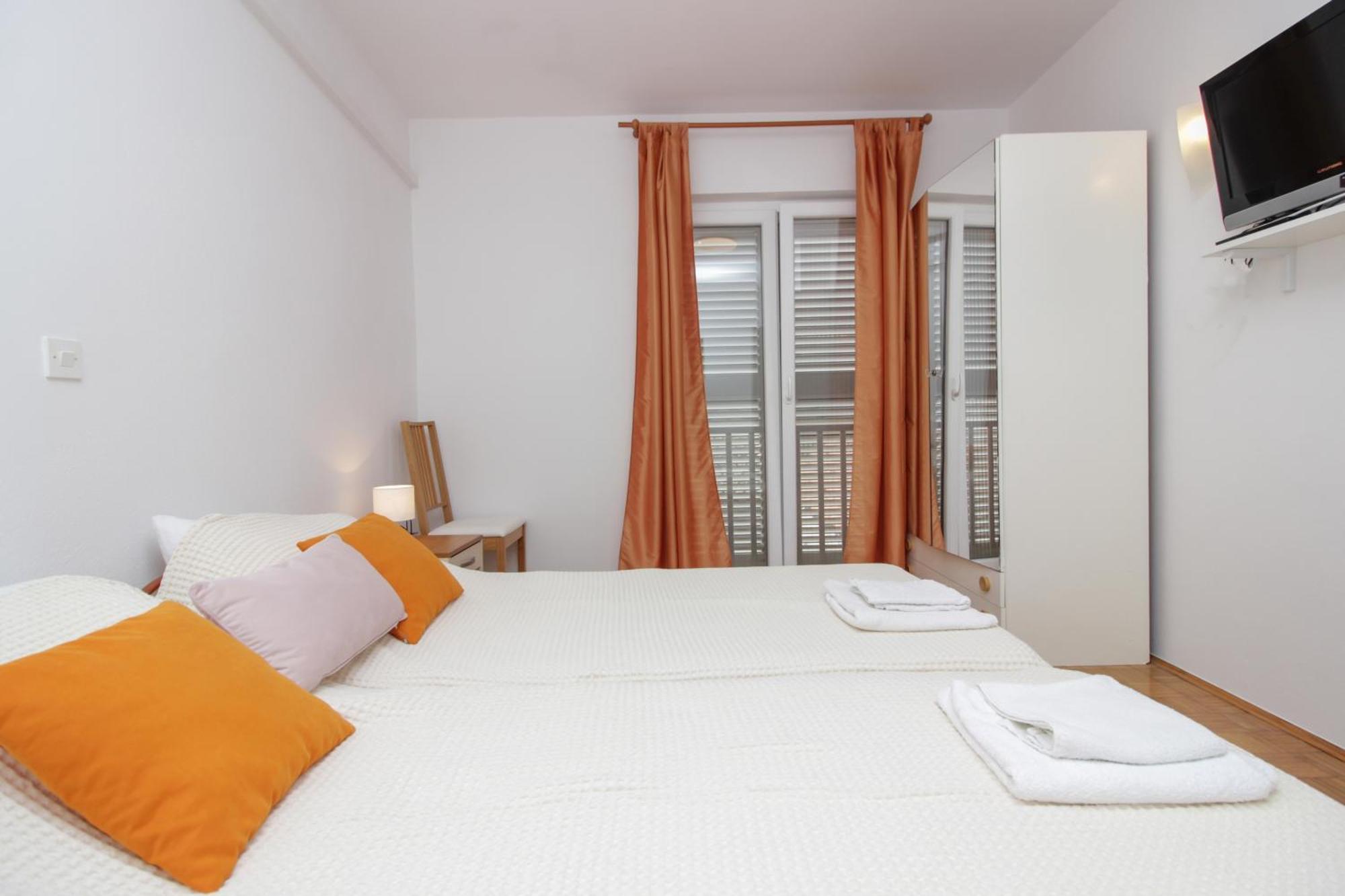 Apartments And Rooms With Parking Space Nin, Zadar - 5805 Exteriör bild