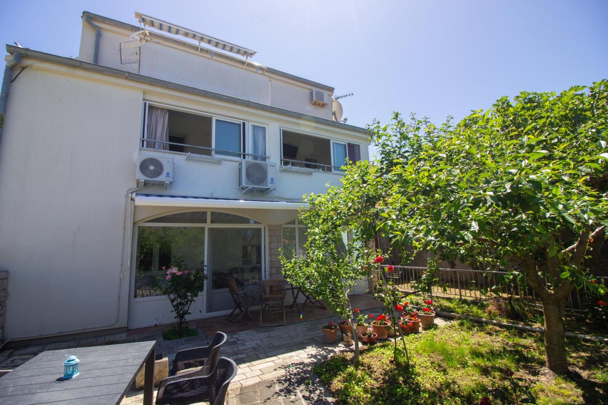 Apartments And Rooms With Parking Space Nin, Zadar - 5805 Exteriör bild