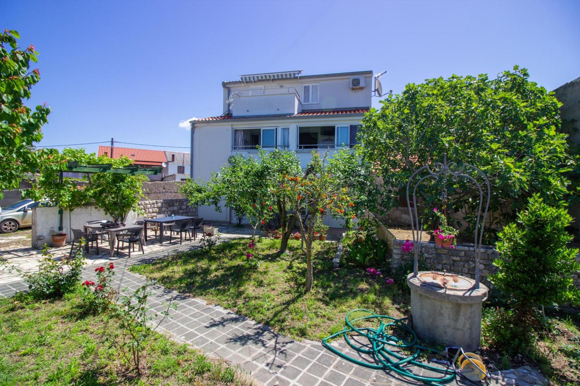 Apartments And Rooms With Parking Space Nin, Zadar - 5805 Exteriör bild