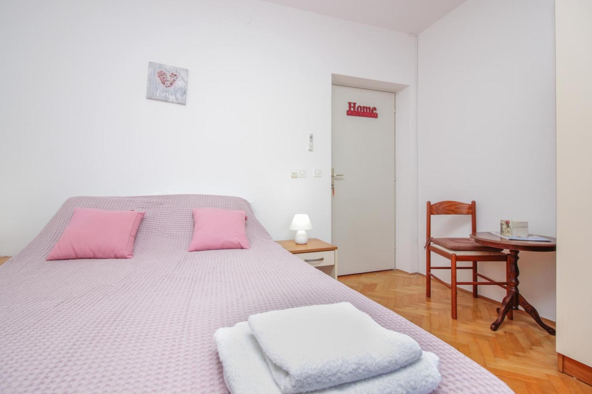 Apartments And Rooms With Parking Space Nin, Zadar - 5805 Rum bild